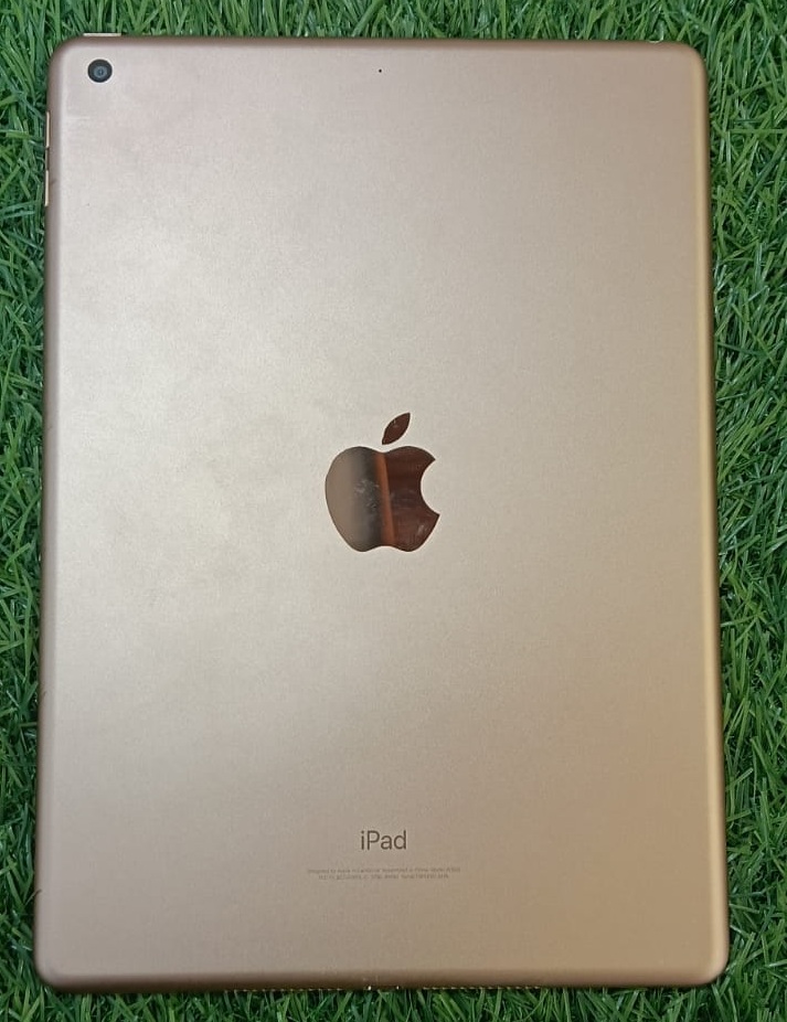 Apple iPad 9.7